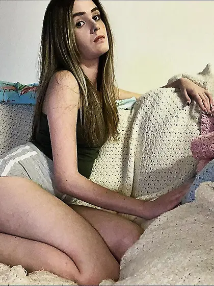 Tight slut Alyssa squirting exposed