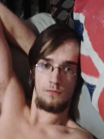 Brunette pyro perform close