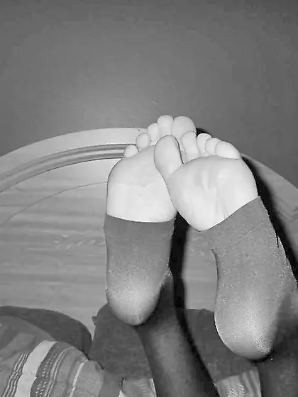 Soles ebony and white position