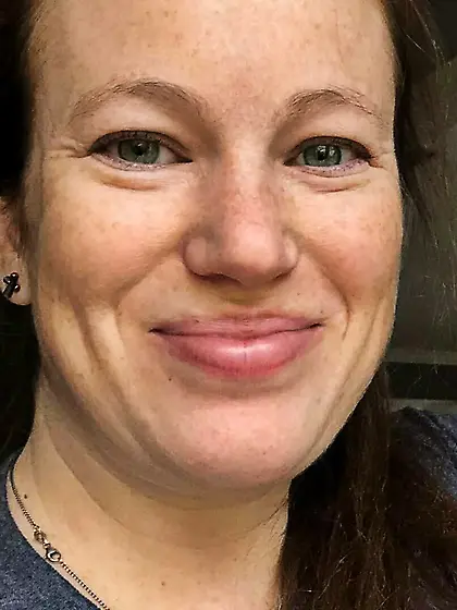 Mandi is convinced to flash her tits in the car