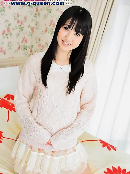 Glamorous gal flowery nightie