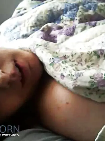 Kitten - Webchat 16 - Bare lying turns to rubbing