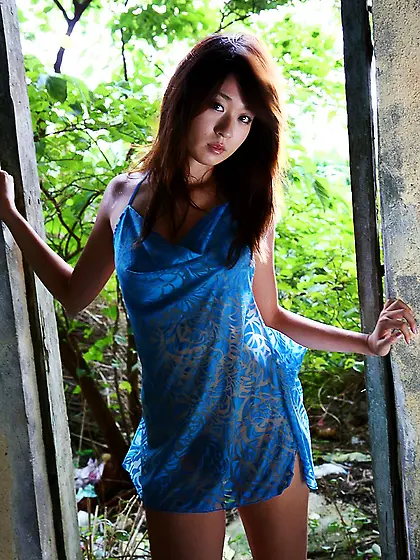 Having gone nude this sweet oriental bimbo Risa Misaki shows the