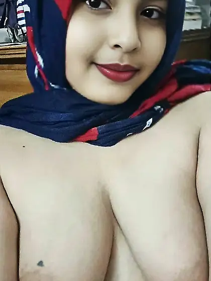 Muslim girl eva fingering
