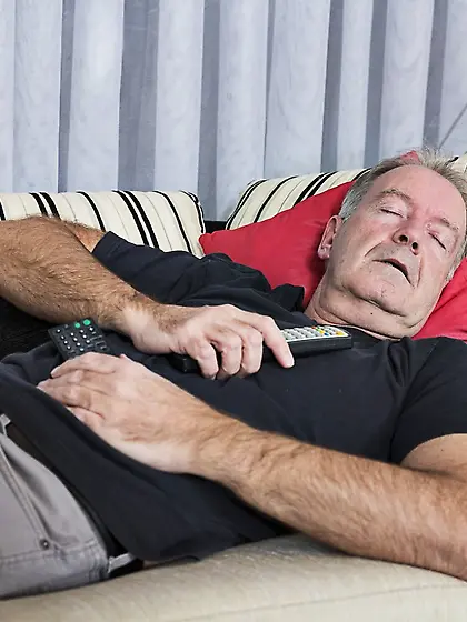 Ladies kiss dicks and enjoy missionary love with a gross old man