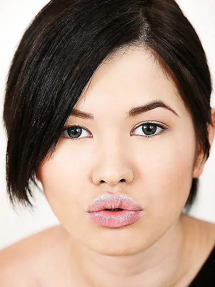 Seductive asian masturbation