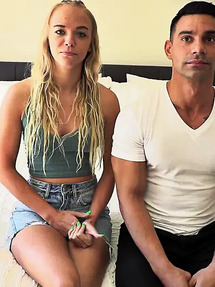 Cute teen girls bang hot college jocks on...