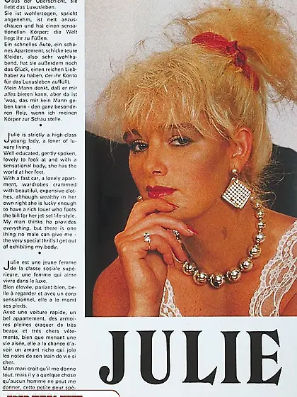 Smoking hot ebony pose