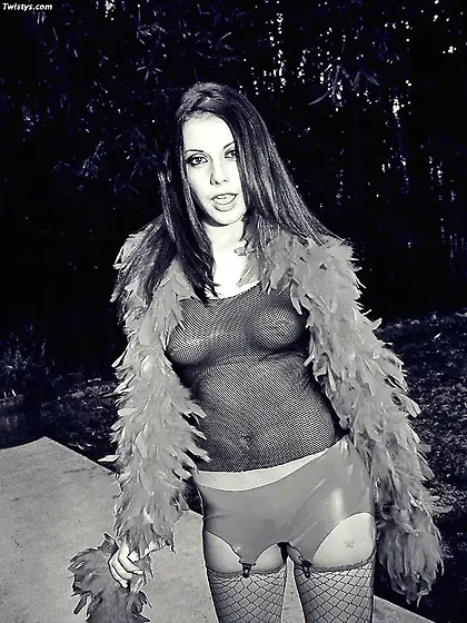 Alluring kinky bitch Penny Flame teases us outdoors in lingerie