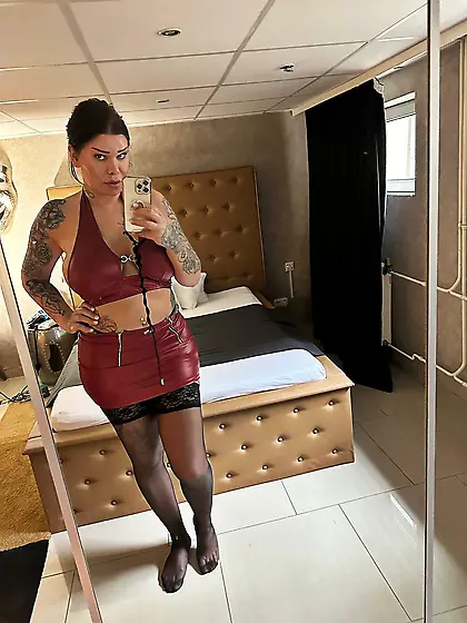 Amal TS Transe aus Dortmund mit dicken Titten