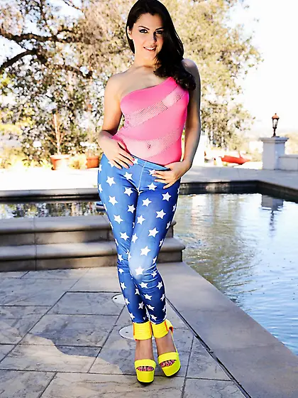 Sultry girl Valentina Nappi is performing the hot booty dance on