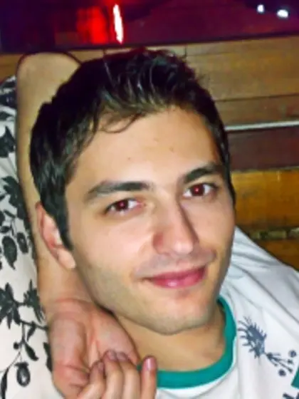 Brunette liveboy4you perform close