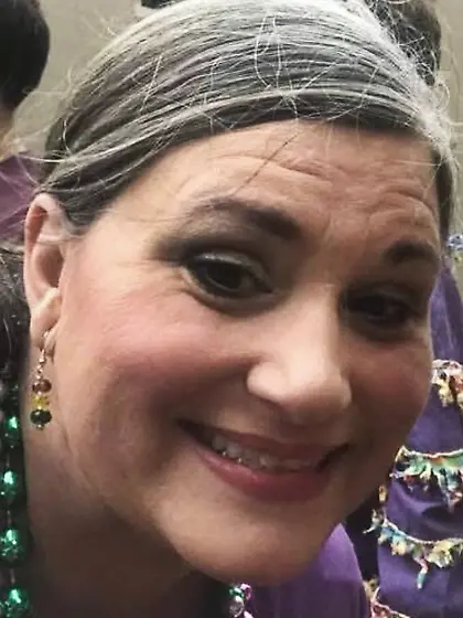 Aimee flashes her huge milkers at mardi gras