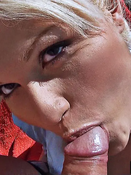 Blonde beauty Kitty Rich is enjoying hardcore and oral sex under