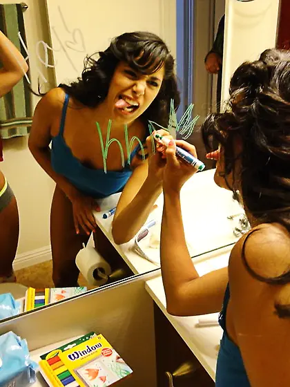 Teen BFFs share everything