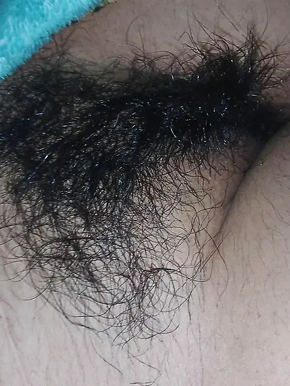 La rika panocha peluda de mi esposa dormida