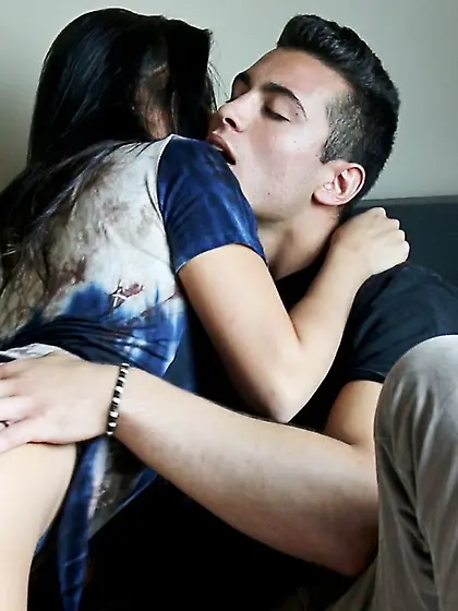 Tart loses her thong to shag her beefcake...