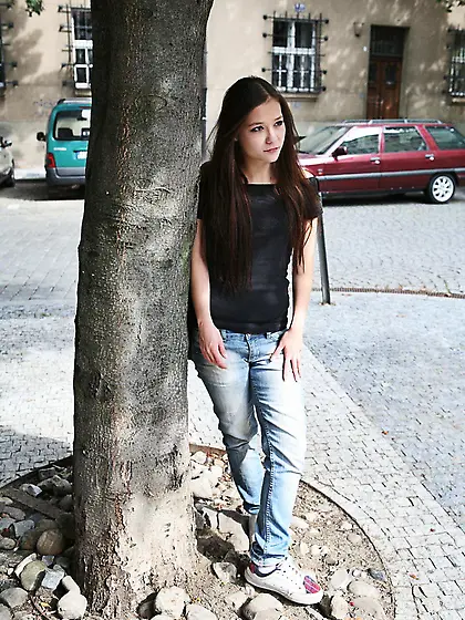 Brunette teen enjoys fucking a stranger and wearing a pearl neck