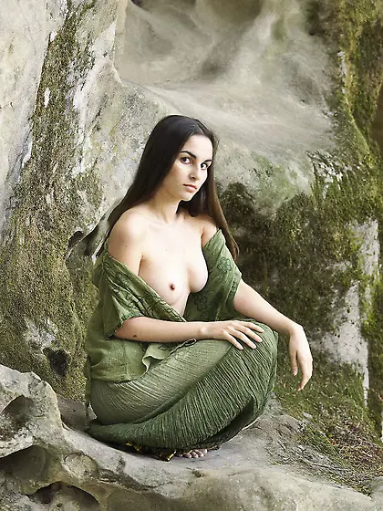 Alissa A takes her sexy green gown off and shows us her fantasti