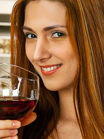 Redhead girl Carinela shows every inch of her naked body and sha