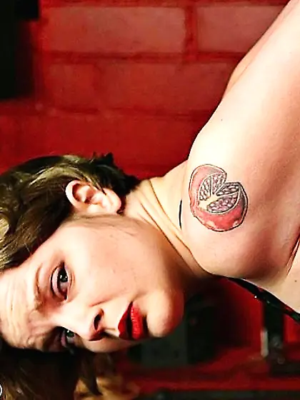 Nice vibrator for a super lovely bondage...