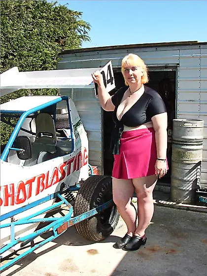 MILF Jay Sexy from United Kingdom Lets Get...