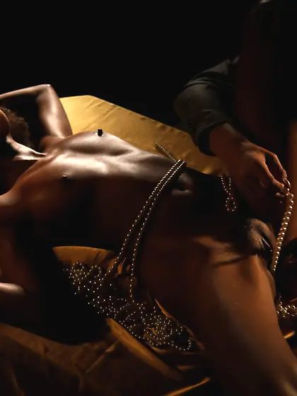 Luna Corazon gets her cocoa pussy drilled after giving head