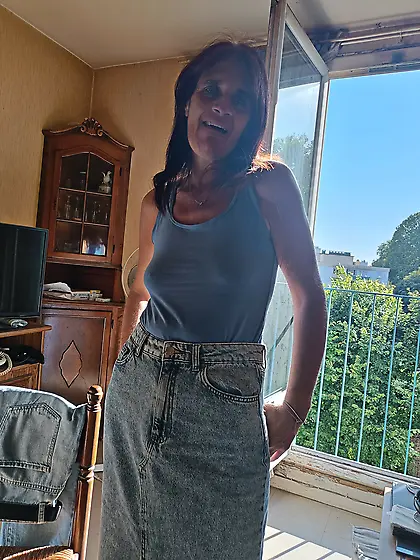 hum Christelle braless