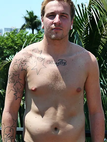 Muscular guys displays perfectly