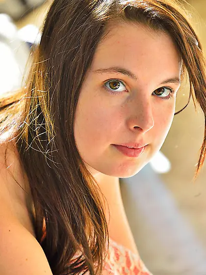 Excitingly cute Aeris FTV is showing off tight butt under her li