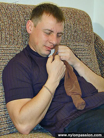 Pantyhose addicted couple enjoy blowjob and fuck