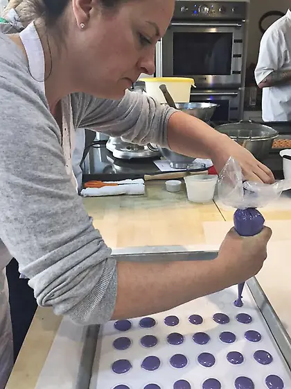 Thick ass Mary likes to strip