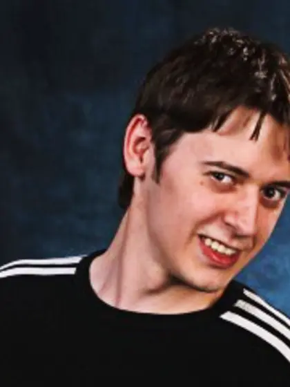 Brunette siraurum perform live