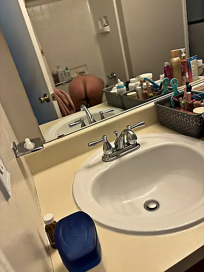 Spying on nude mother in law bending over