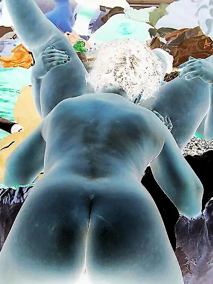 AMATEUR FETISH MILFS ASS SNIFFING AND LICK