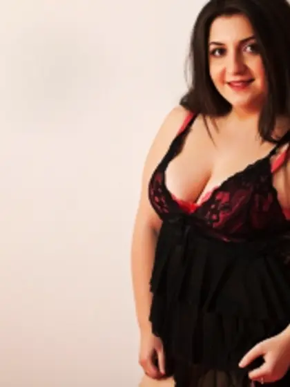 Brunette donnapearl perform anal