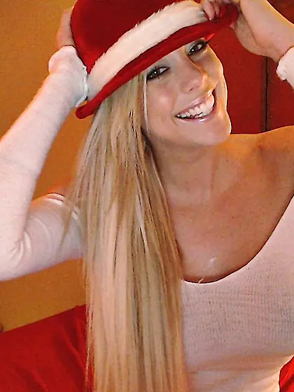 Adorable busty blonde hottie Xo Gisele puts lotion on her majest