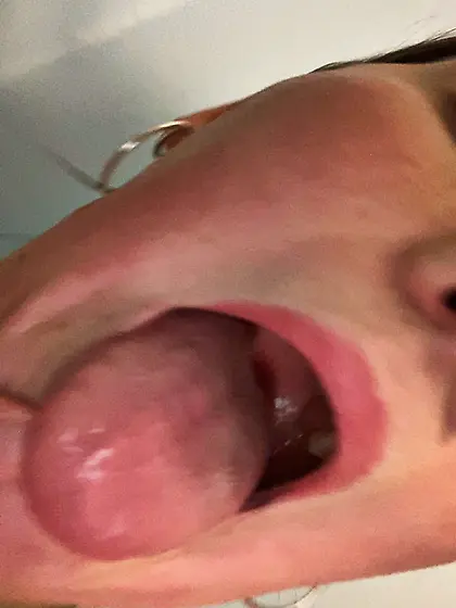 Little slut wants my dick in her mouth