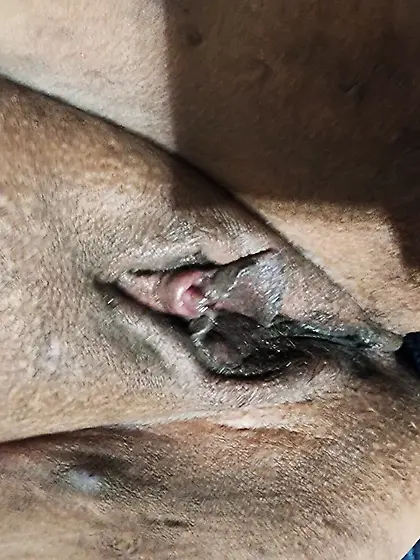 LatinaMilf pussy and feet