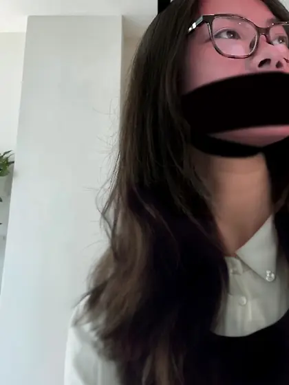 A beautiful neck stretched for our pleasure