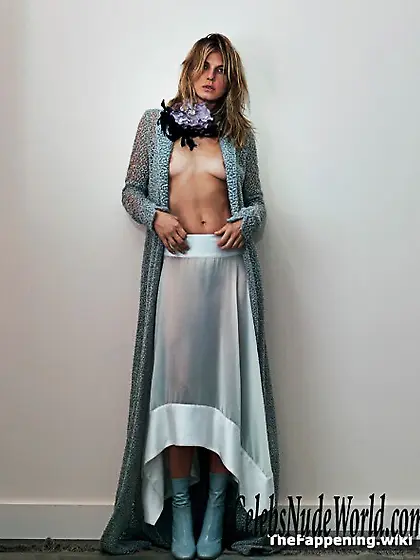 Angela Lindvall Nude