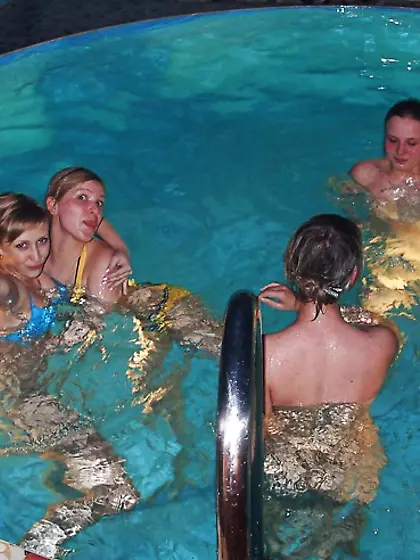 POOL BITCHES