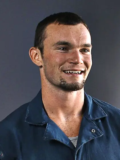 Guy blindfold karada style