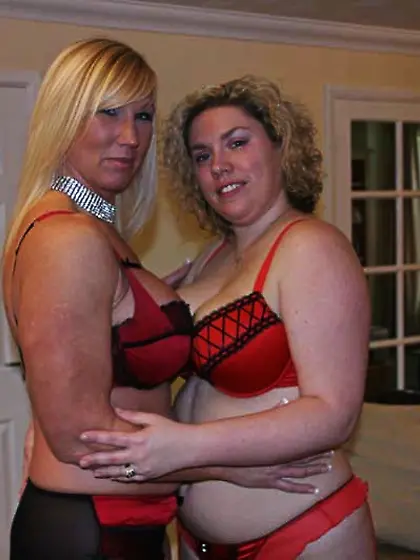 Big Tits Pussy Licking Barby from United...