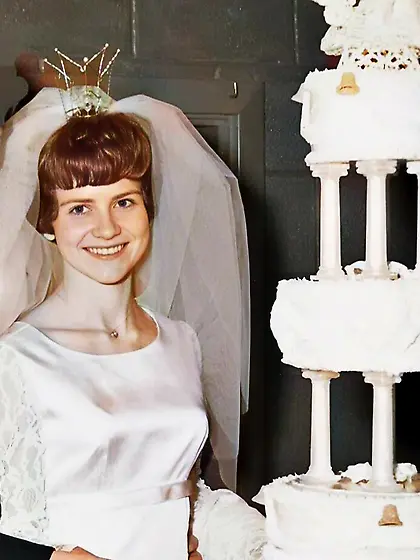 RED IS A FAMOUS WHORE