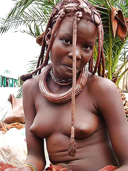 Africa gals display breasts