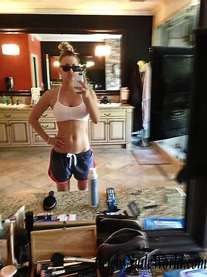 Kaley Cuoco leaked photos