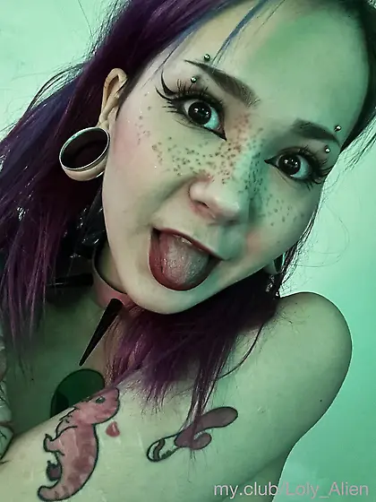 Loly Alien Free Photos