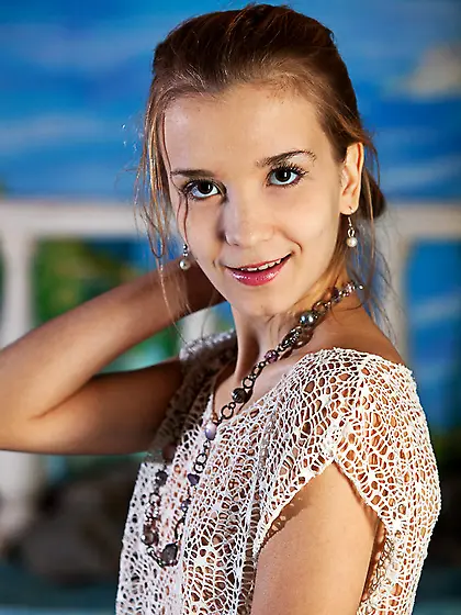 Female with flat body and sticking out ribs swims in the pool be