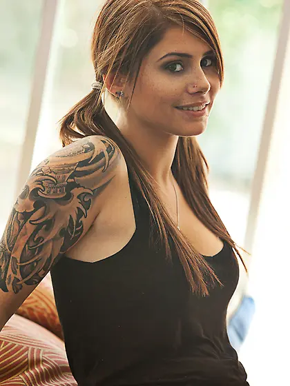 Black tanktop tight white